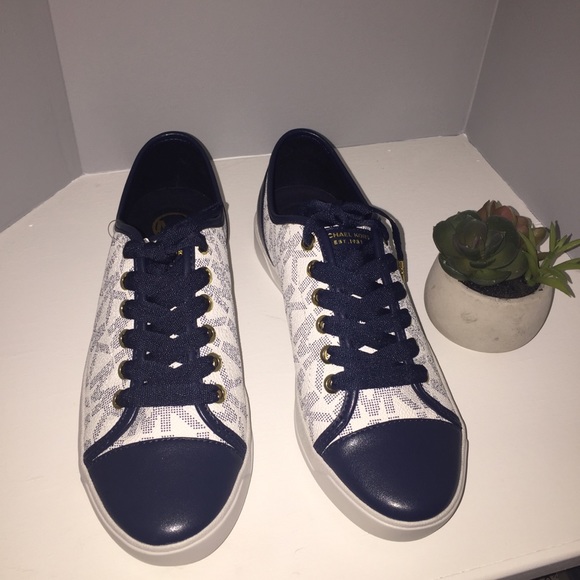 Michael Kors Sneakers Size 7 - Picture 2 of 3